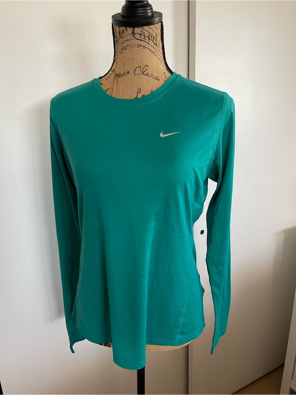Nike Women's Teal Long-Sleeve Performance Top